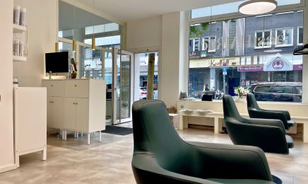 aestHAIRtic - Friseursalon: Kosmetikstudio in Bochum