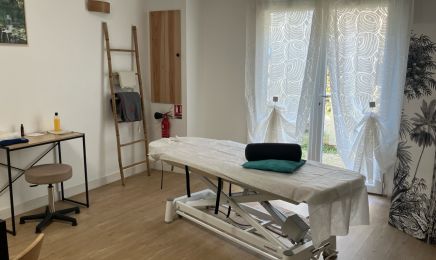 Simple & Essentiel Massage et bien-être : Institut de beauté à Mirebeau