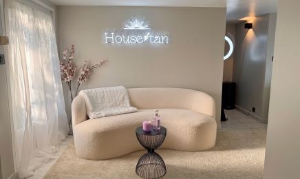 House of Tan 95  : Manucure à Le Plessis-Bouchard