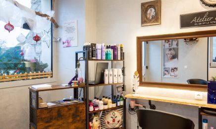 Salon Carré Blond : Coiffeur à Mantoche
