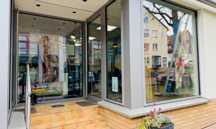 Destina‘s Hair Lounge: Friseur in Stuttgart