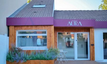 Studios Aura  : Coiffeur à Égly