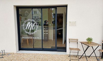 Melle Lucie  : Manucure à Ingré