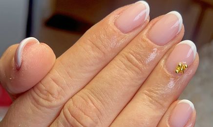 Alicia Ongles & Cils : Manucure à Belz