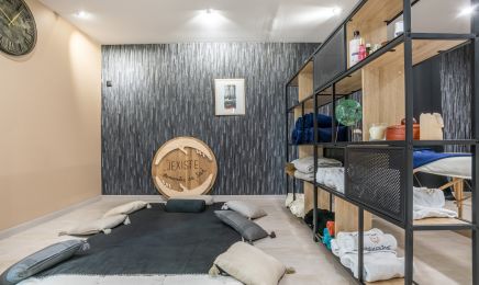 Centre de bien etre j’existe rencontre de soi  : Institut de beauté à Bouglon