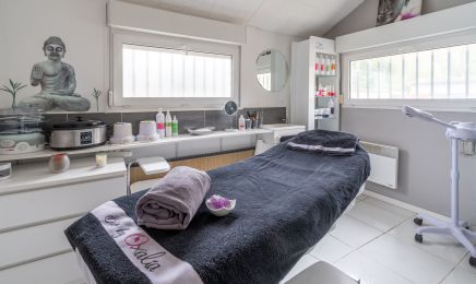 L'Odyssée coiffure et beauté : Manucure à Fauverney