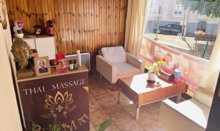 Pee Mai Thaimassage : Institut de beauté à Saint-Chéron