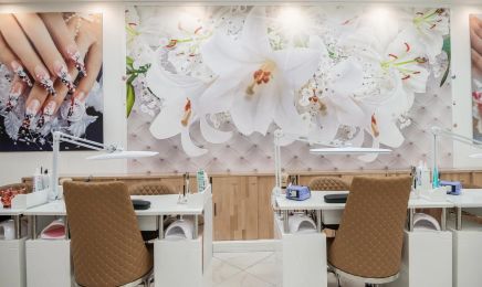 Mom‘s Nails: Nagelstudio in Hamburg