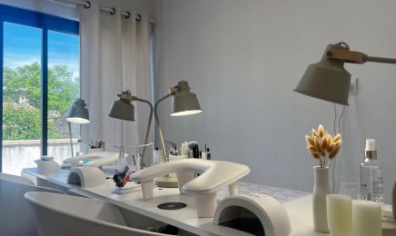 Lashes by CHN : Manucure à Montpellier