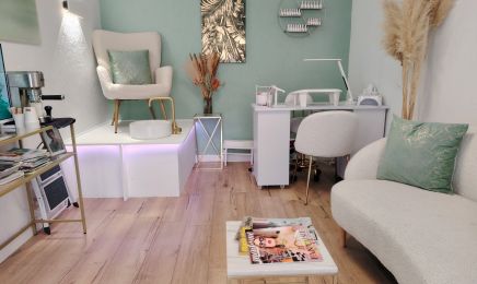 S and S HAIR STYLIST Nail Bar : Barbier à Collioure
