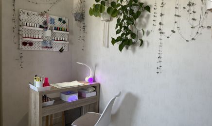 Nina  : Manucure à Rennes