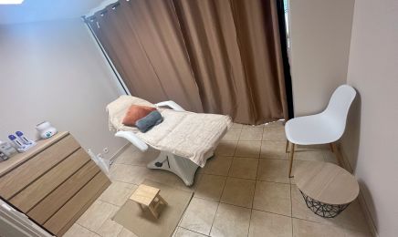 Les soins de Faïna : Institut de beauté à Brûlon