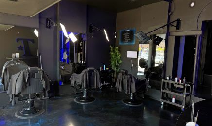 A.G BARBER : Barbier à Ath