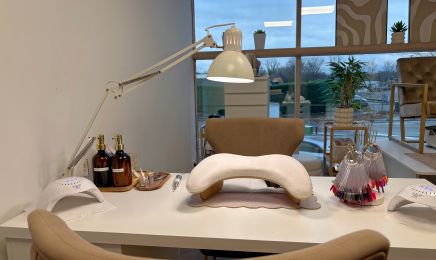 Atelier by P/ Maison Alicia : Manucure à Miribel
