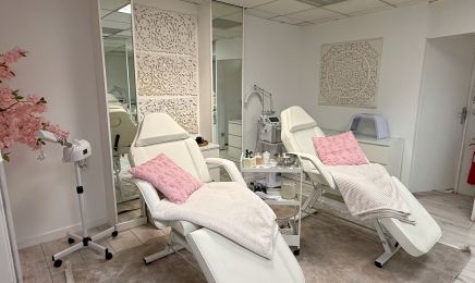 Le paradis des oukhty : Institut de beauté à Martigues