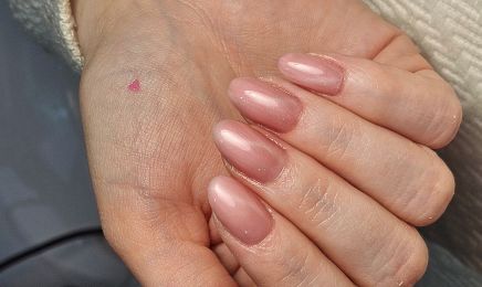 Make me Glow : Manucure à Annonay