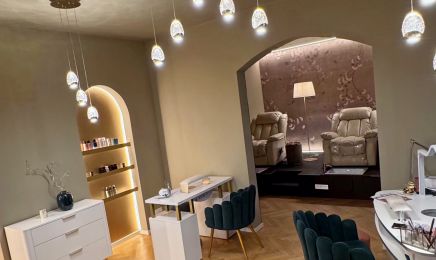 Julies Beauté & Nails: Kosmetikstudio in München