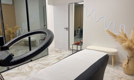 Ineska Burea Beauté Studio  : Coiffeur à La Valette-du-Var