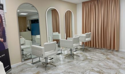 Ineska Burea Beauté Studio  : Coiffeur à La Valette-du-Var