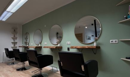 Friseursalon Colorful: Friseur in Kaufering