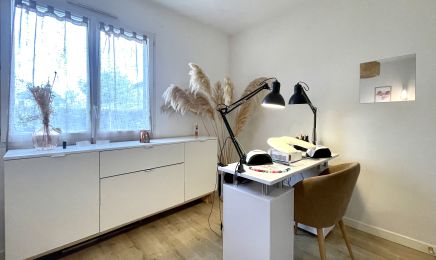 En un Regard : Institut de beauté à Corzé