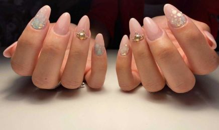 CL BEAUTY : Manucure à Montmacq