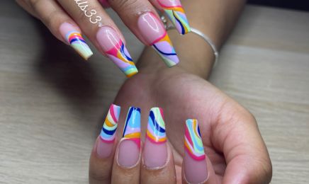 Az Nails : Manucure à Lormont