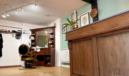 Chez Tintin Barbier : Barbier à Janzé