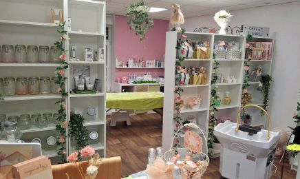 Le chalet d’Angel beauté & bien-être : Manucure à Raismes