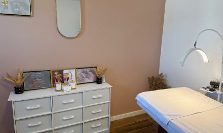 L’Ange Rose Esthétique : Manucure à Fleury d'Aude
