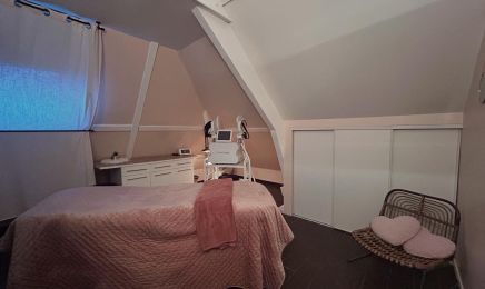 Capella beauté : Manucure à Saint-Parres-aux-Tertres