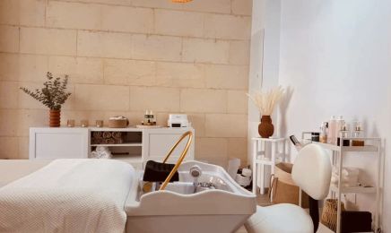M Hair Head spa Hair style  : Coiffeur à Roussillon