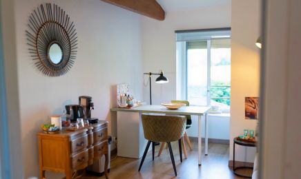 Beauté Pure : Manucure à Saint-Caprais-de-Bordeaux