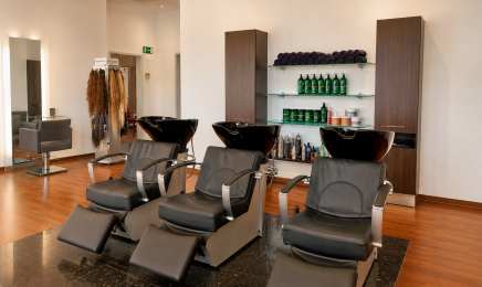 Amal Chahrour: Nagelstudio in Arnsberg