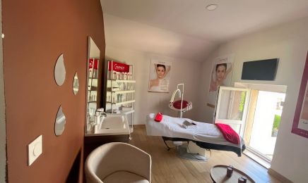 Venus beauté : Manucure à Bois-le-Roi