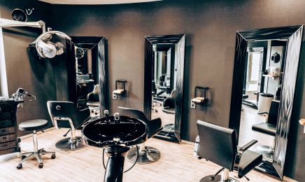 Hair Design Tülay Özbaykiral: Friseur in Bornhöved