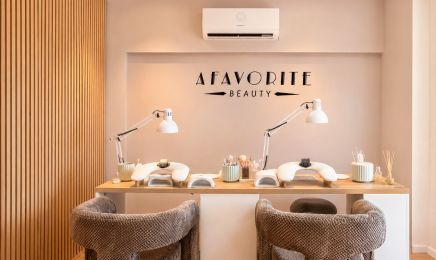 A FAVORITE BEAUTY : Manucure à Gassin