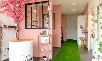  Les Fées Coiffées Beauté Bad boys : Coiffeur à Saint-Marcel-lès-Valence