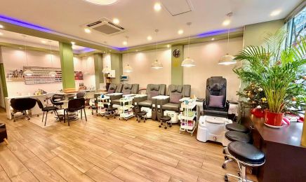 LA REINE MASSAGE EPILATION MANUCURE : Institut de beauté à Paris