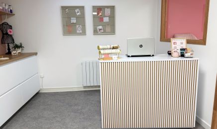 La Chouchouterie by Chloé - institut de beauté : Manucure à Belbeuf