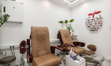 Mom‘s Nails: Nagelstudio in Hamburg