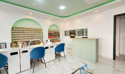 MOI Ongles & Head Spa & Cils : Institut de beauté à Vitrolles