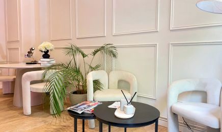 Karina Kosmetikstudio Gesichtsbehandlung Akne Hautreinigung: Kosmetikstudio in Hamburg