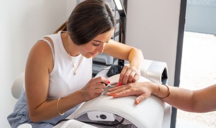 BLB Ongles et Cils  : Manucure à Alès