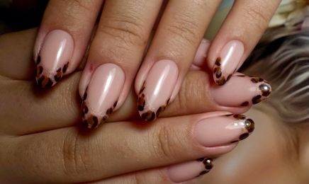 ONGLES INFINI chez Haya Beauty : Manucure à Marseille