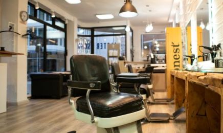 Alsterschnitt: Friseur in Hamburg