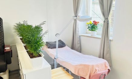 PhaLe Nails - München: Kosmetikstudio in München