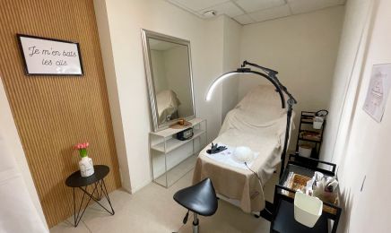 Maison Ora - Salon Margaux pudda : Manucure à Seyssinet-Pariset
