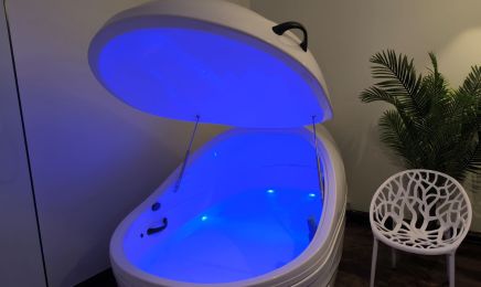 OSMOSE Centre de Flottaison et de Relaxation : Manucure à Baie-Mahault