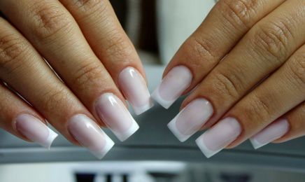 Fearless Glow : Manucure à Cuers